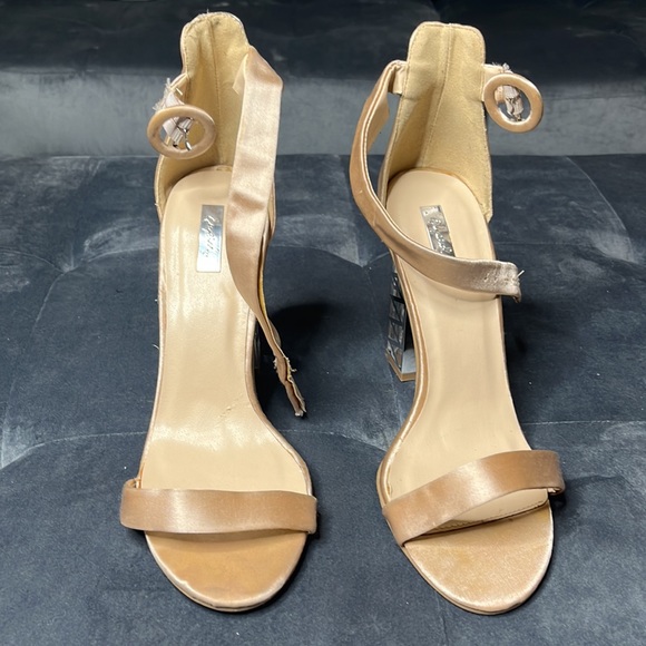 Champagne color with clear design heel - Picture 3 of 4